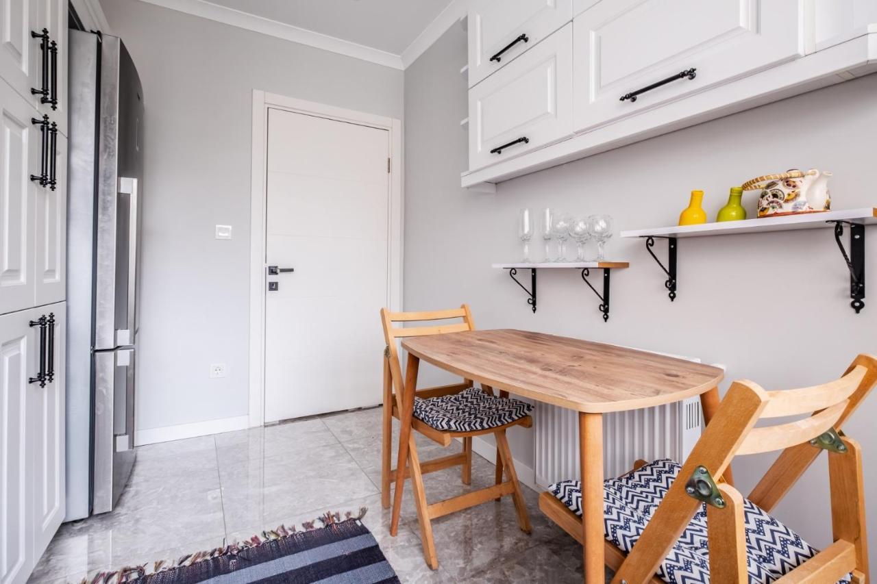 Vibrant Flat With Balcony In Maltepe Istambul Exterior foto